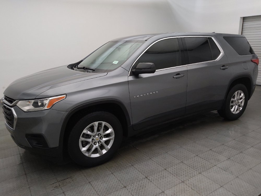 Used 2021 Chevrolet Traverse LS FWD image 2