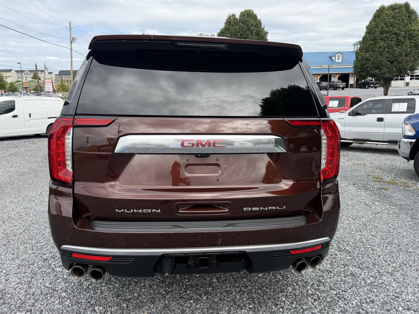 Used 2022 GMC Yukon XL Denali w/ Advanced Technology Package AWD/4WD image 4