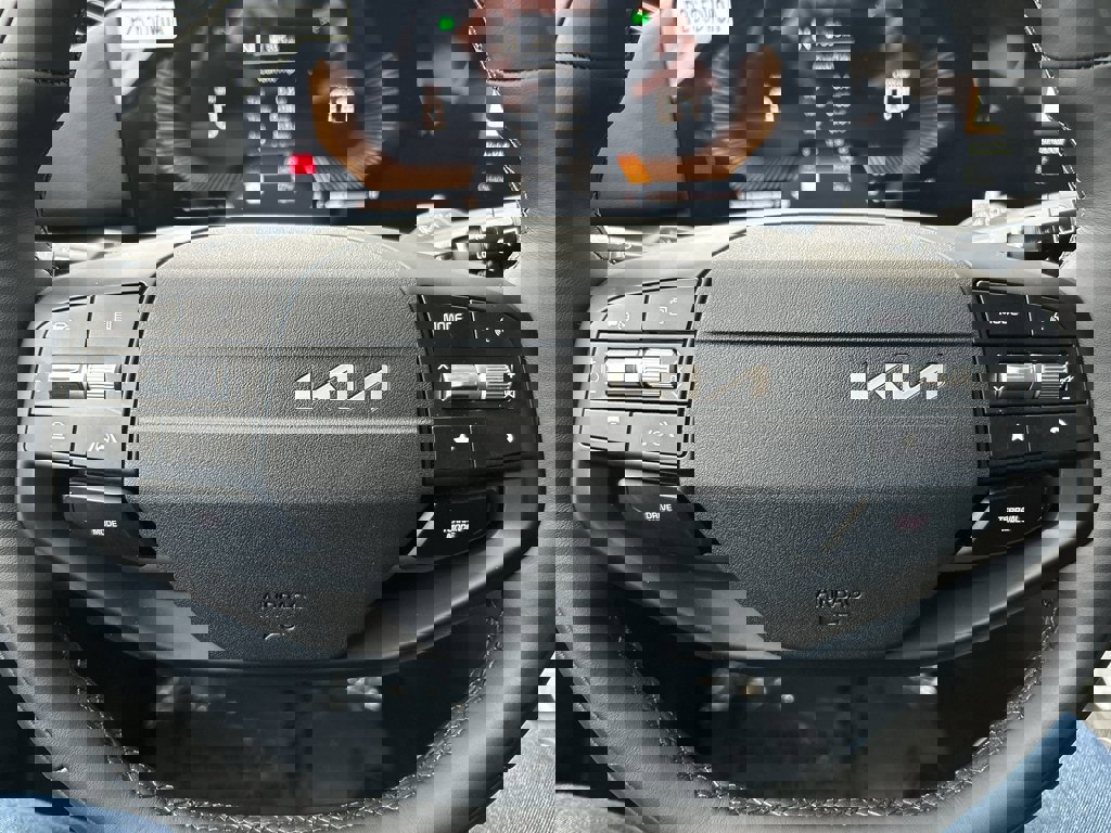 New 2026 Kia Sportage X-Line image 25