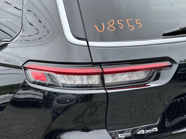 Certified 2021 Jeep Grand Cherokee L Summit w/ Luxury Tech Group V image 7