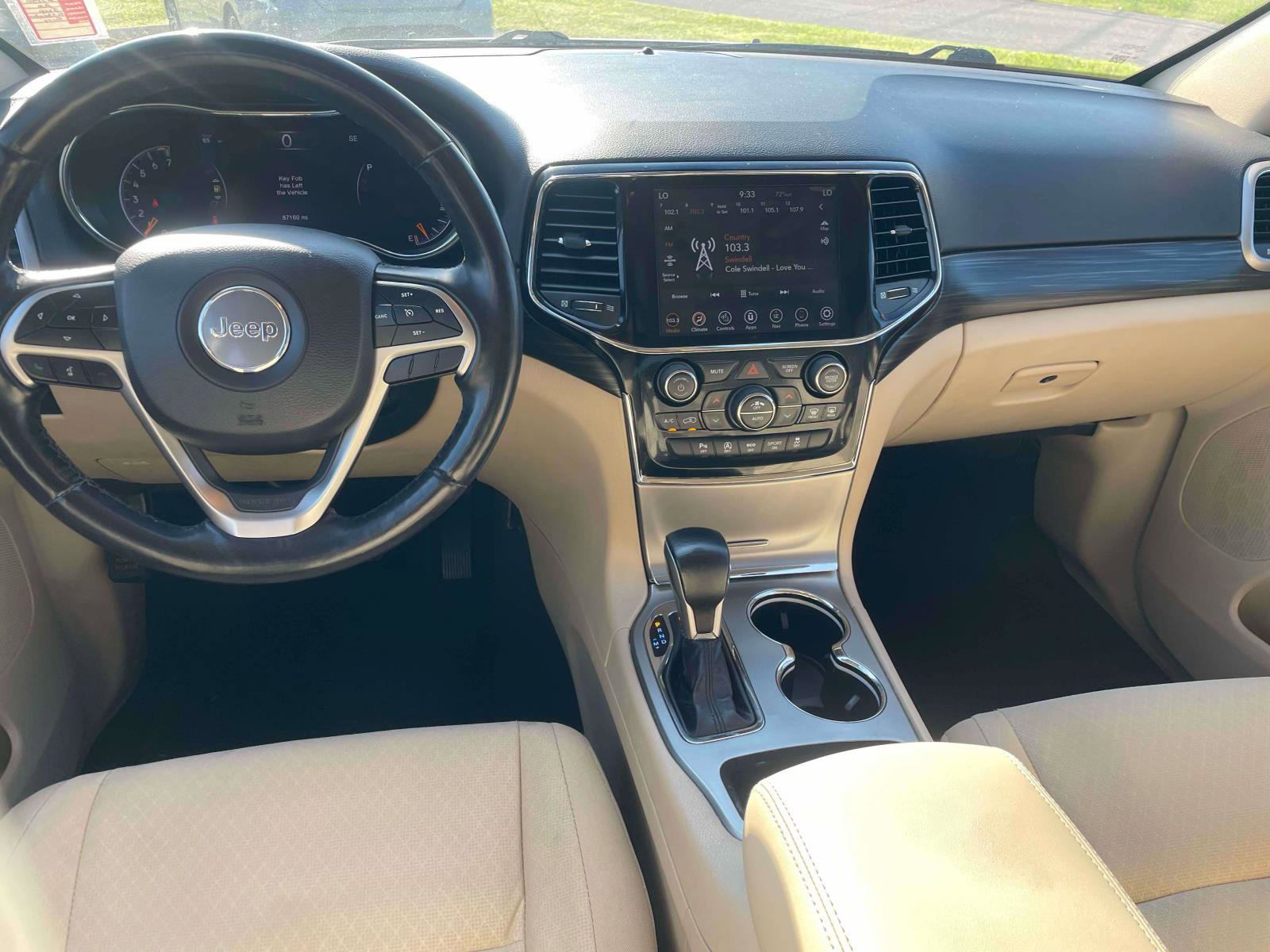 Used 2020 Jeep Grand Cherokee Laredo w/ Security & Convenience Group image 7