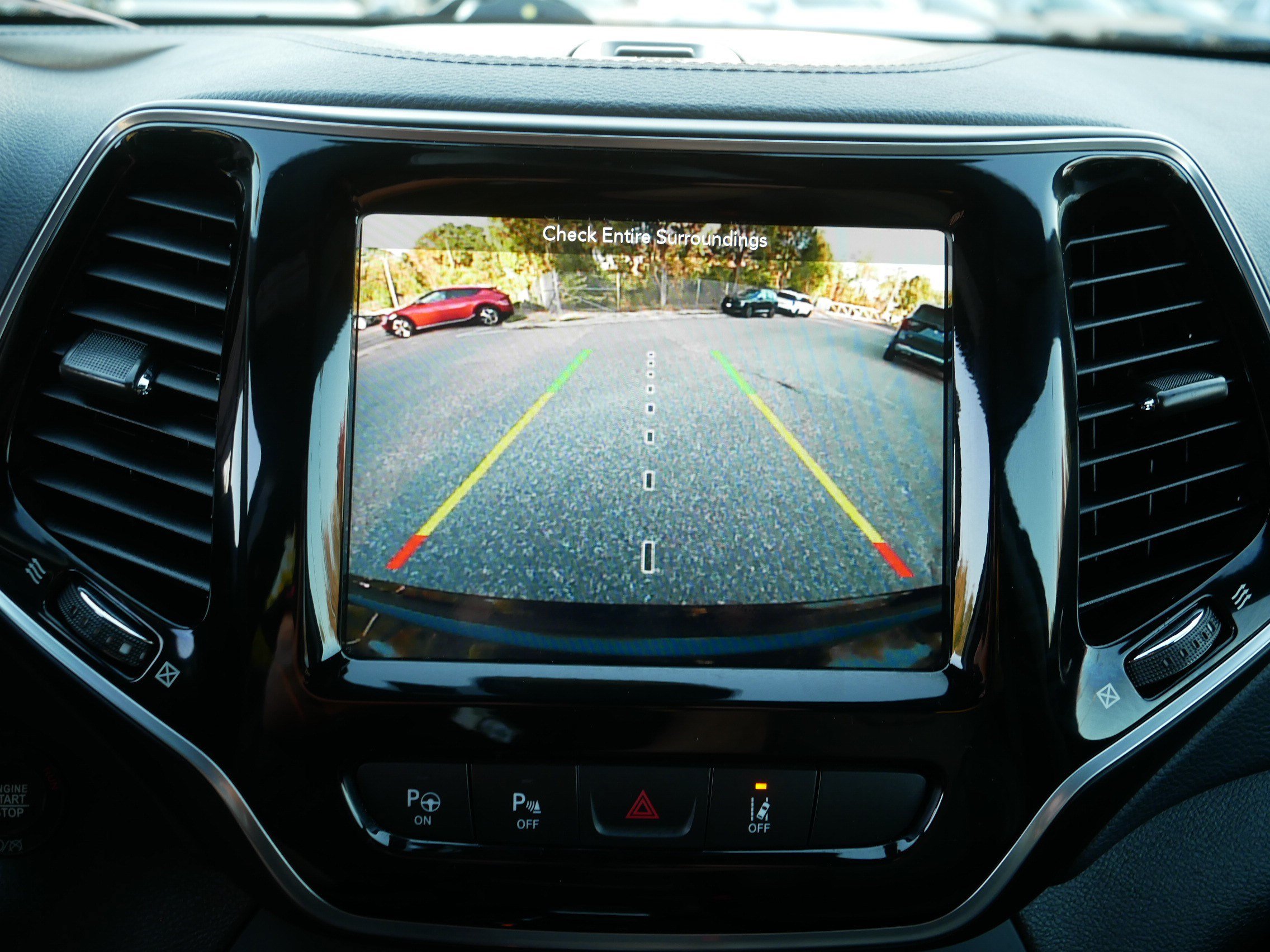 Used 2019 Jeep Cherokee High Altitude AWD/4WD image 27