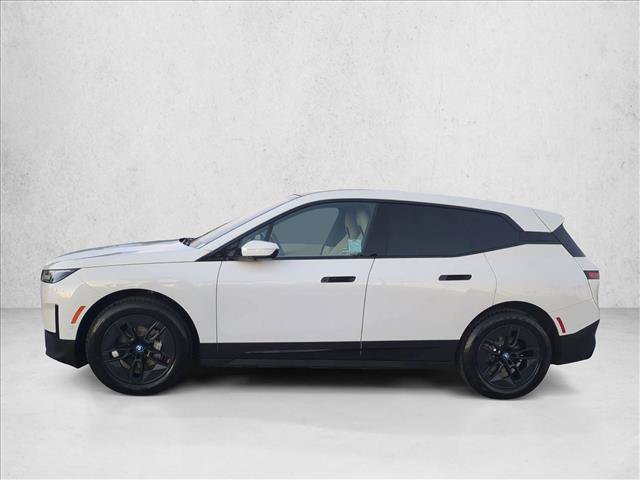 Used 2023 BMW iX xDrive50 AWD/4WD image 9