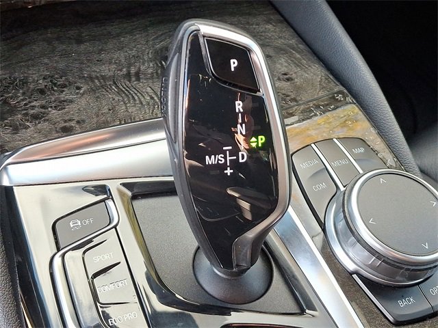 Used 2019 BMW 530i xDrive w/ Convenience Package image 14