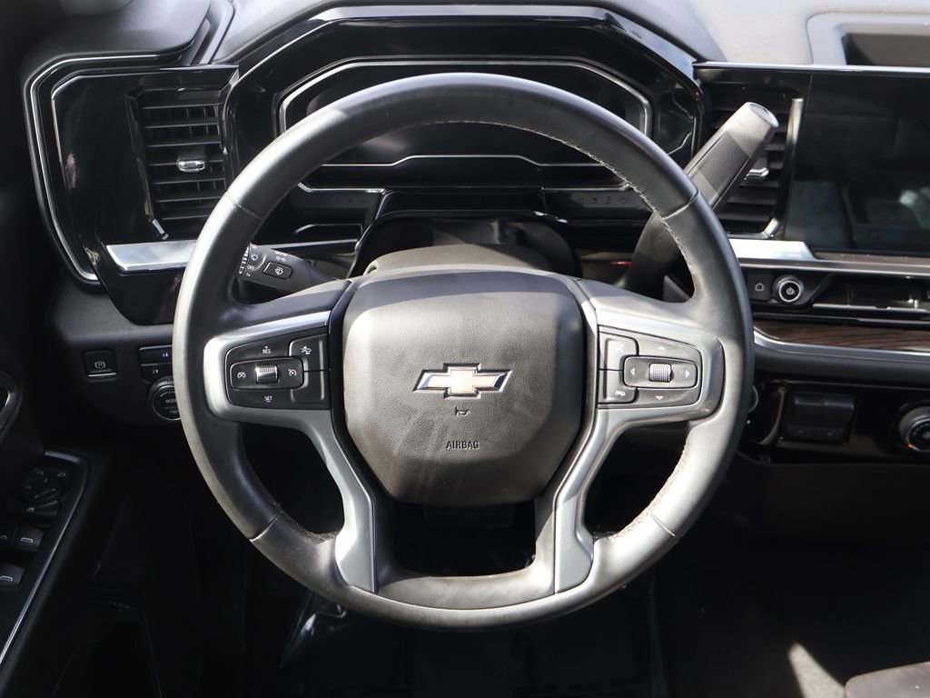 Used 2024 Chevrolet Silverado 2500 LT image 30