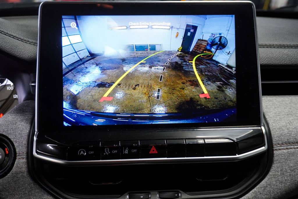 Used 2023 Jeep Compass Latitude image 14