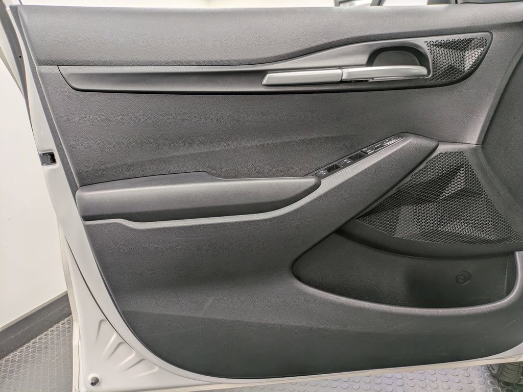 Certified 2025 Kia Seltos LX image 8