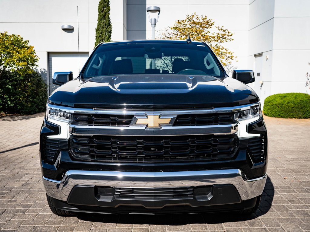Used 2022 Chevrolet Silverado 1500 LT image 2