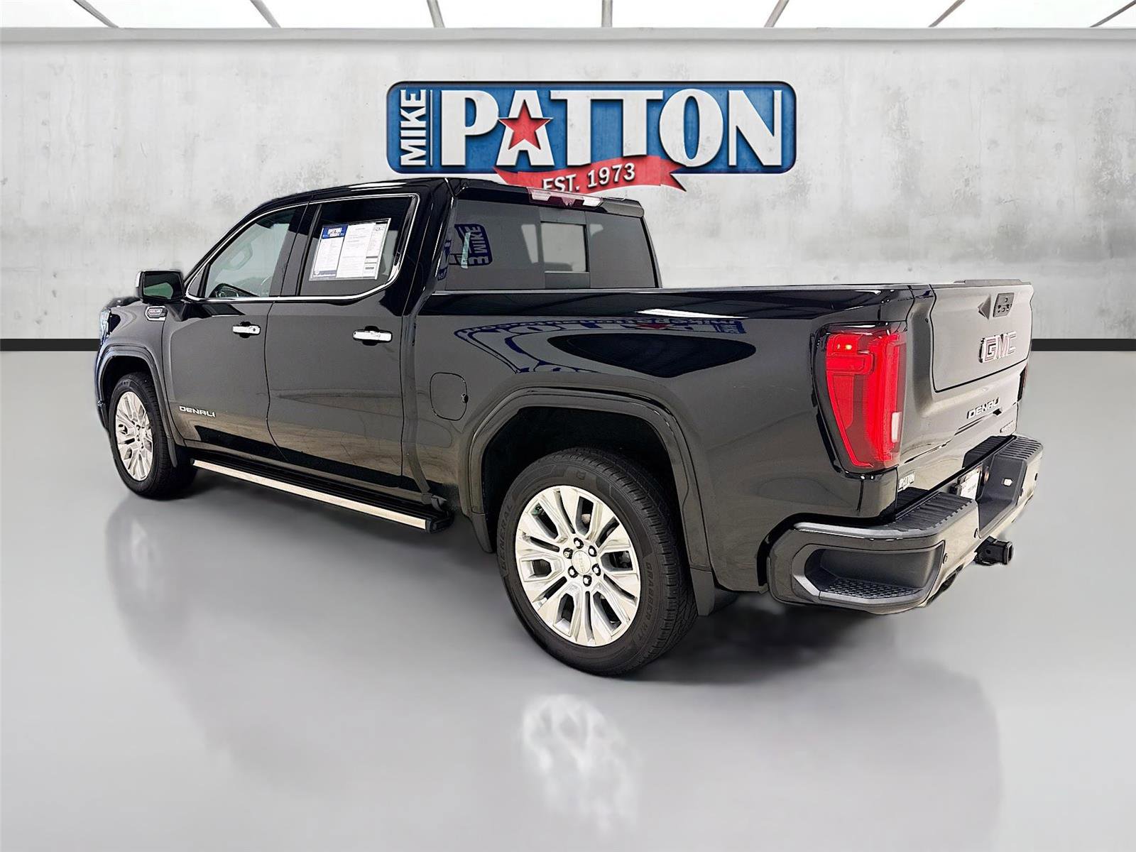 Used 2020 GMC Sierra 1500 Denali w/ Denali Ultimate Package AWD/4WD image 5