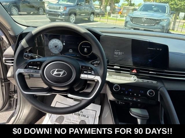 Used 2024 Hyundai Elantra SEL FWD image 17