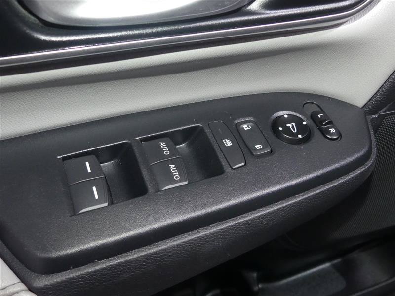 Used 2018 Honda CR-V Touring image 20