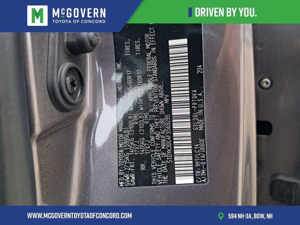 Used 2015 Toyota Sienna XLE w/ XLE Navigation Package FWD image 29