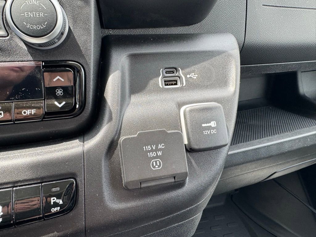 New 2025 RAM ProMaster 3500 w/ Quick Order Package 22G SLT image 28