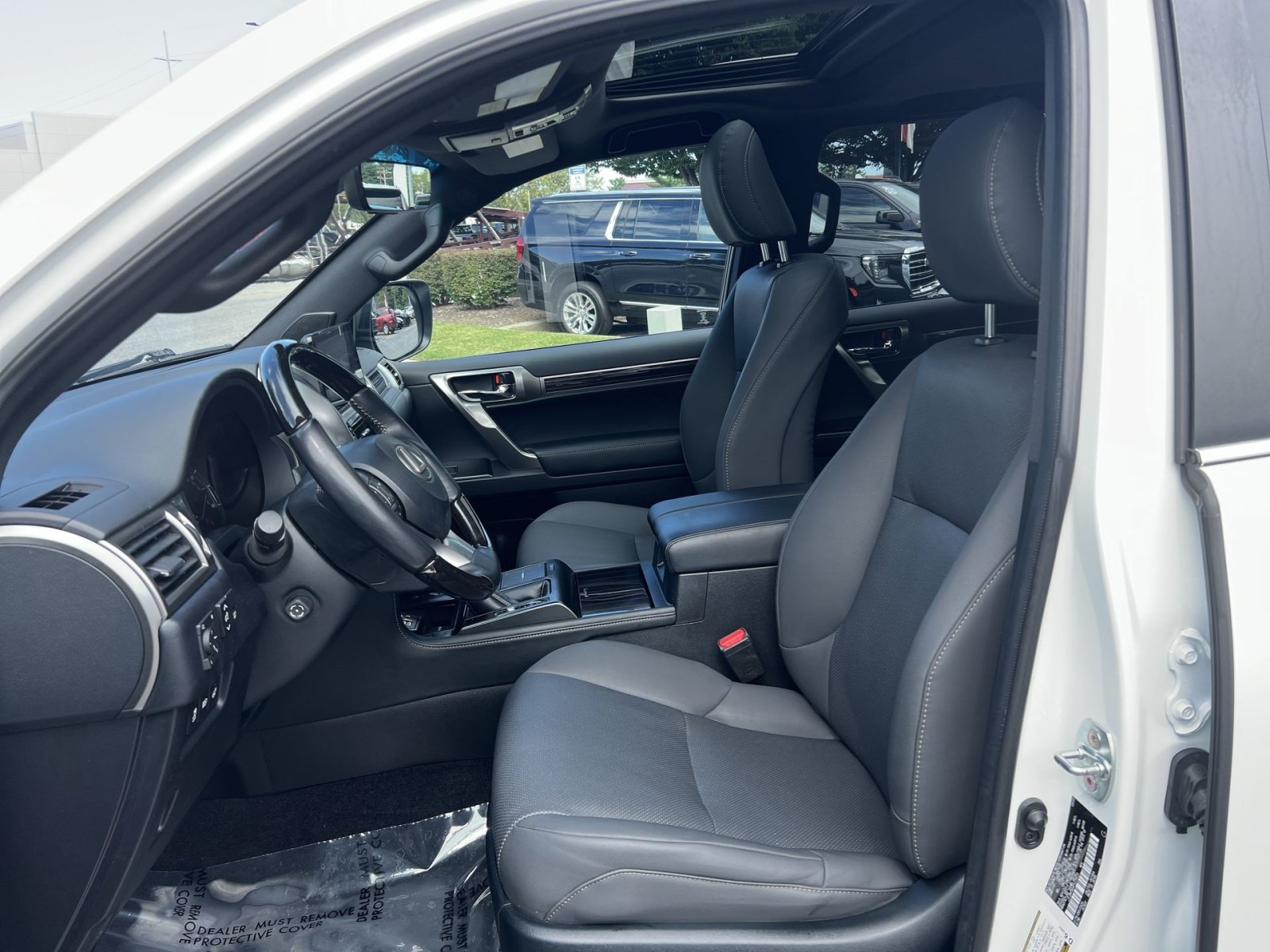 Used 2023 Lexus GX 460 Premium w/ Premium Package AWD/4WD image 13