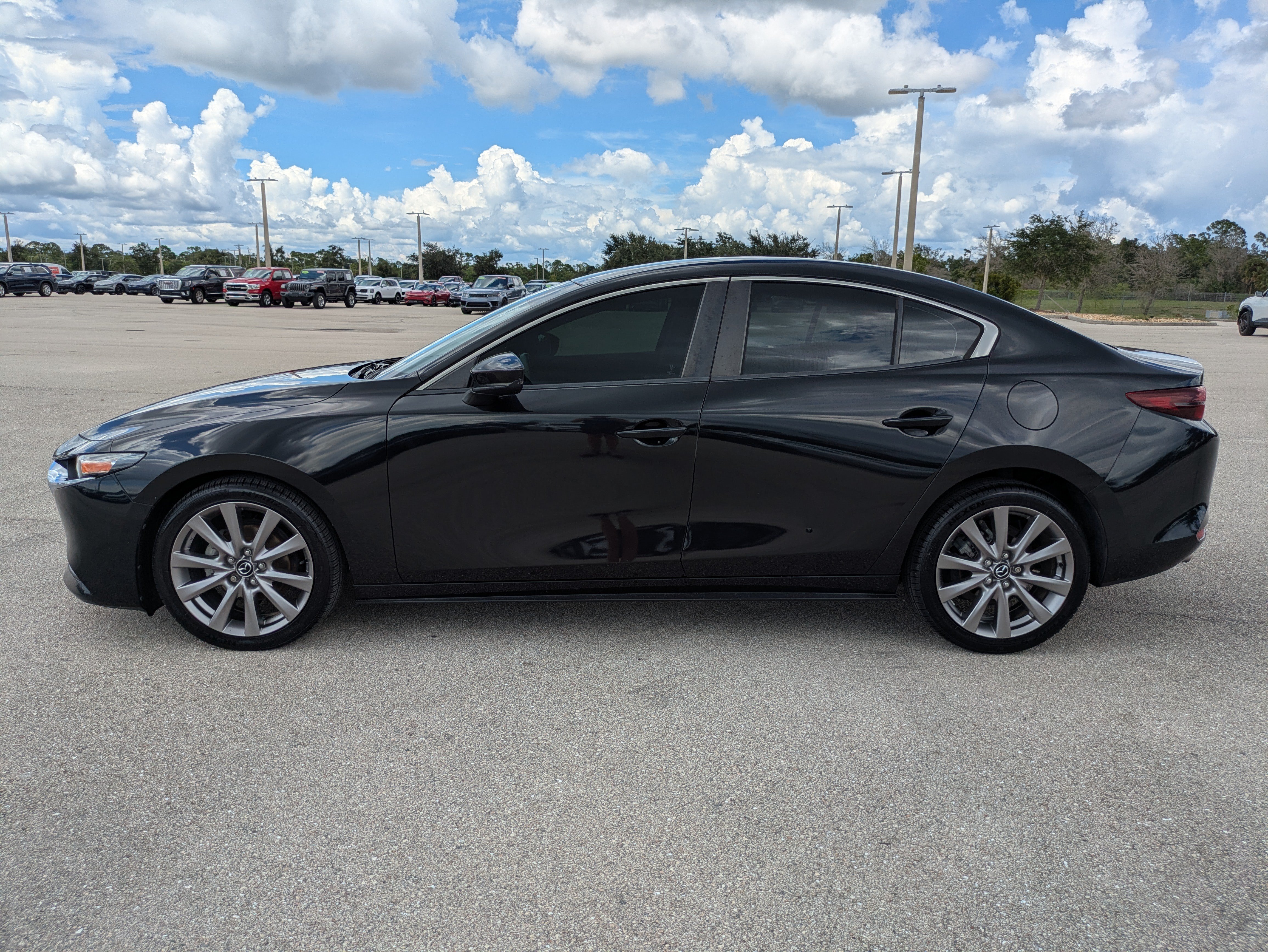 Used 2020 MAZDA MAZDA3 Sedan w/ Select Package FWD image 7