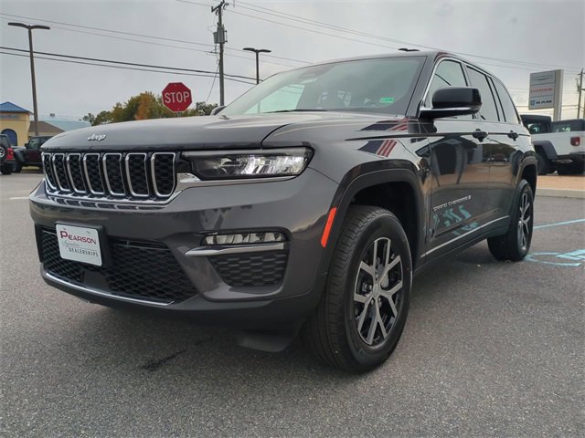 New 2025 Jeep Grand Cherokee Limited w/ Trailer Tow Package image 8