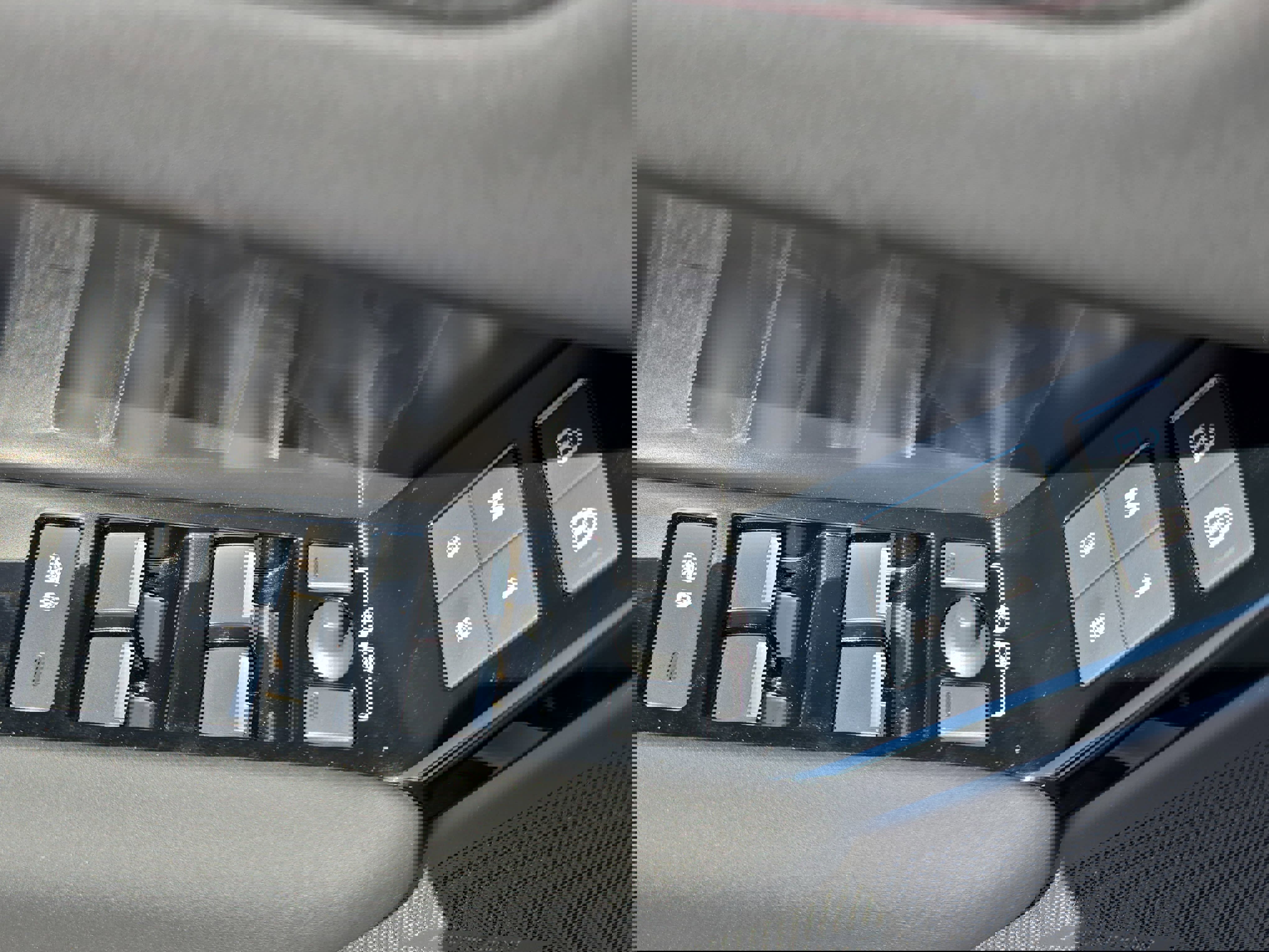 Certified 2025 Land Rover Range Rover Velar Dynamic SE AWD/4WD image 28