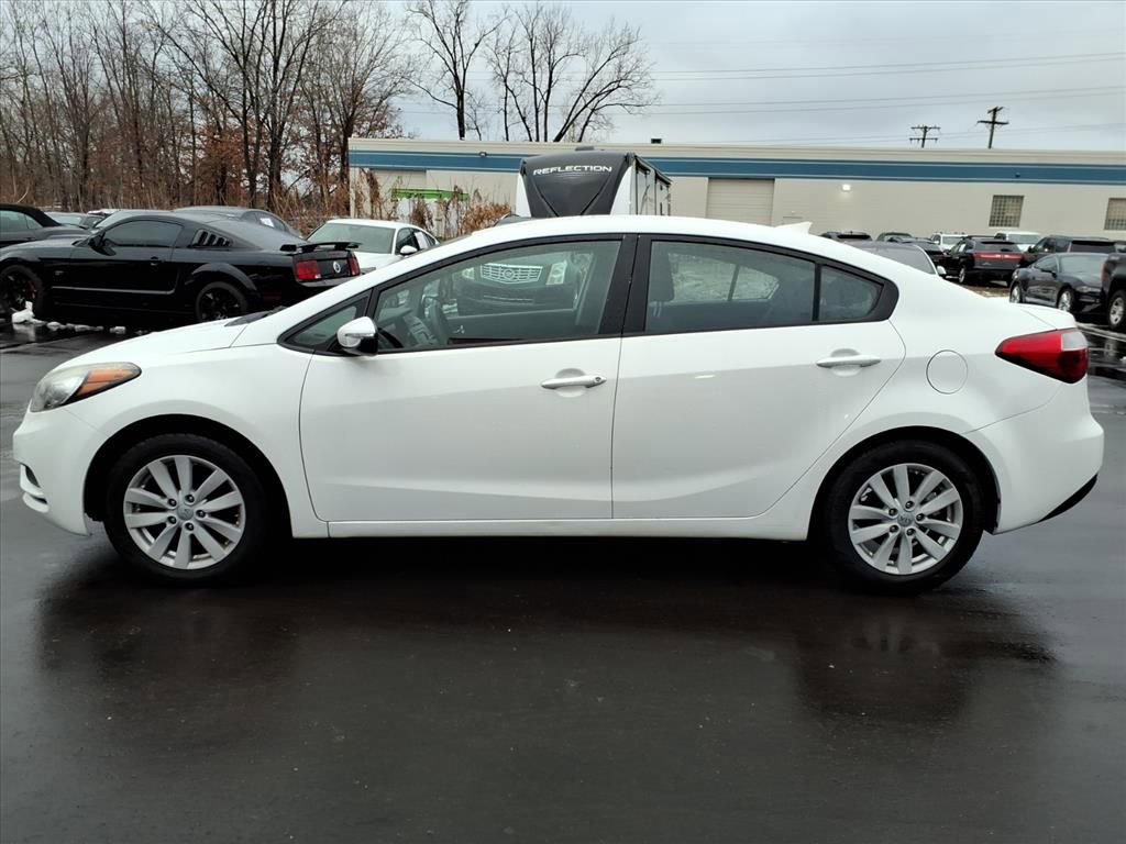 Used 2014 Kia Forte LX w/ Popular Package FWD image 2