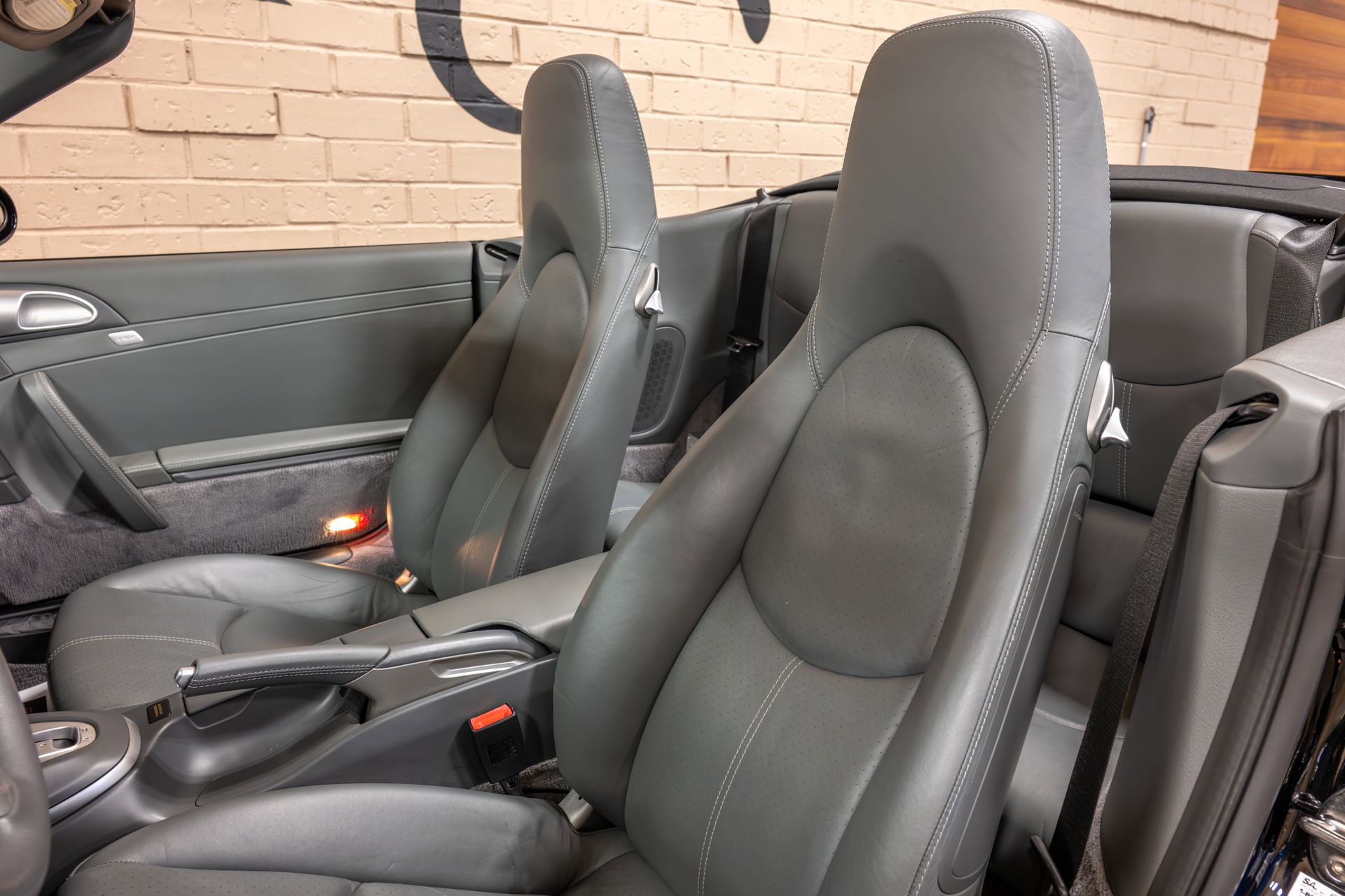 Used 2006 Porsche 911 Carrera S image 33