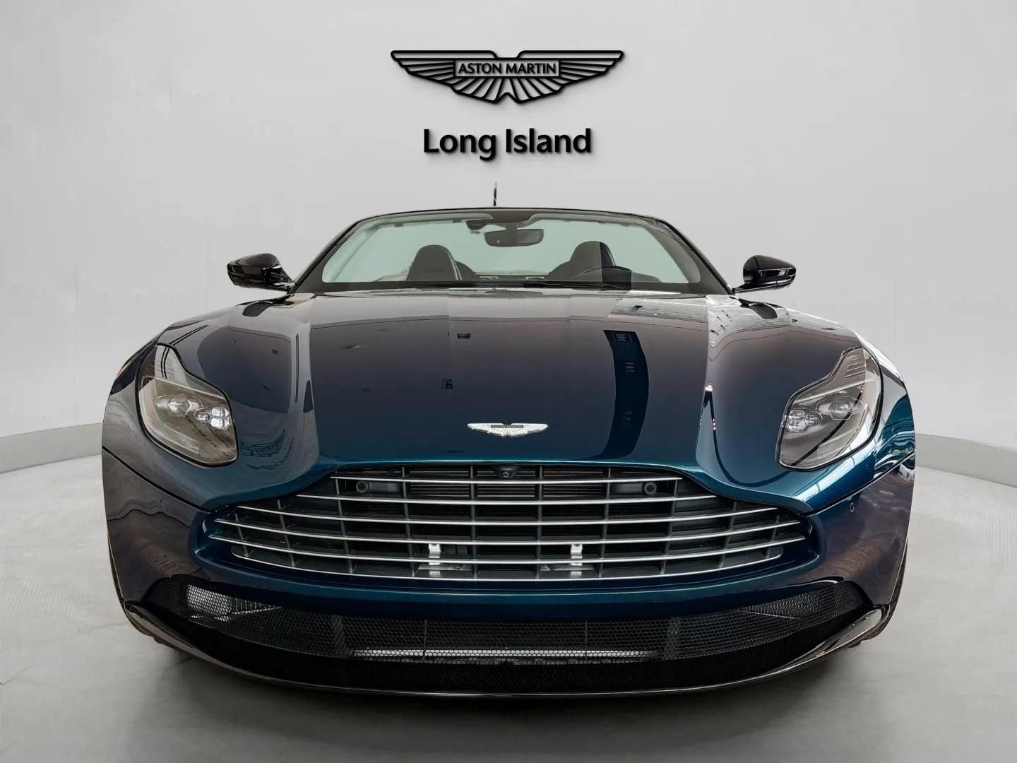 Used 2021 Aston Martin DB11 Volante image 3