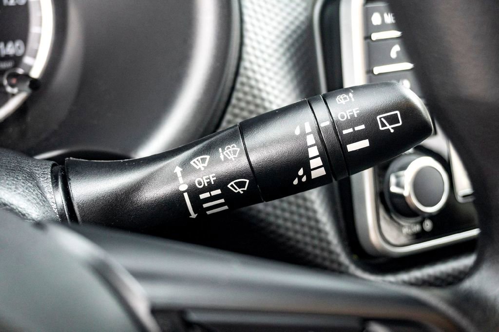 Used 2025 Nissan Kicks Play S image 21