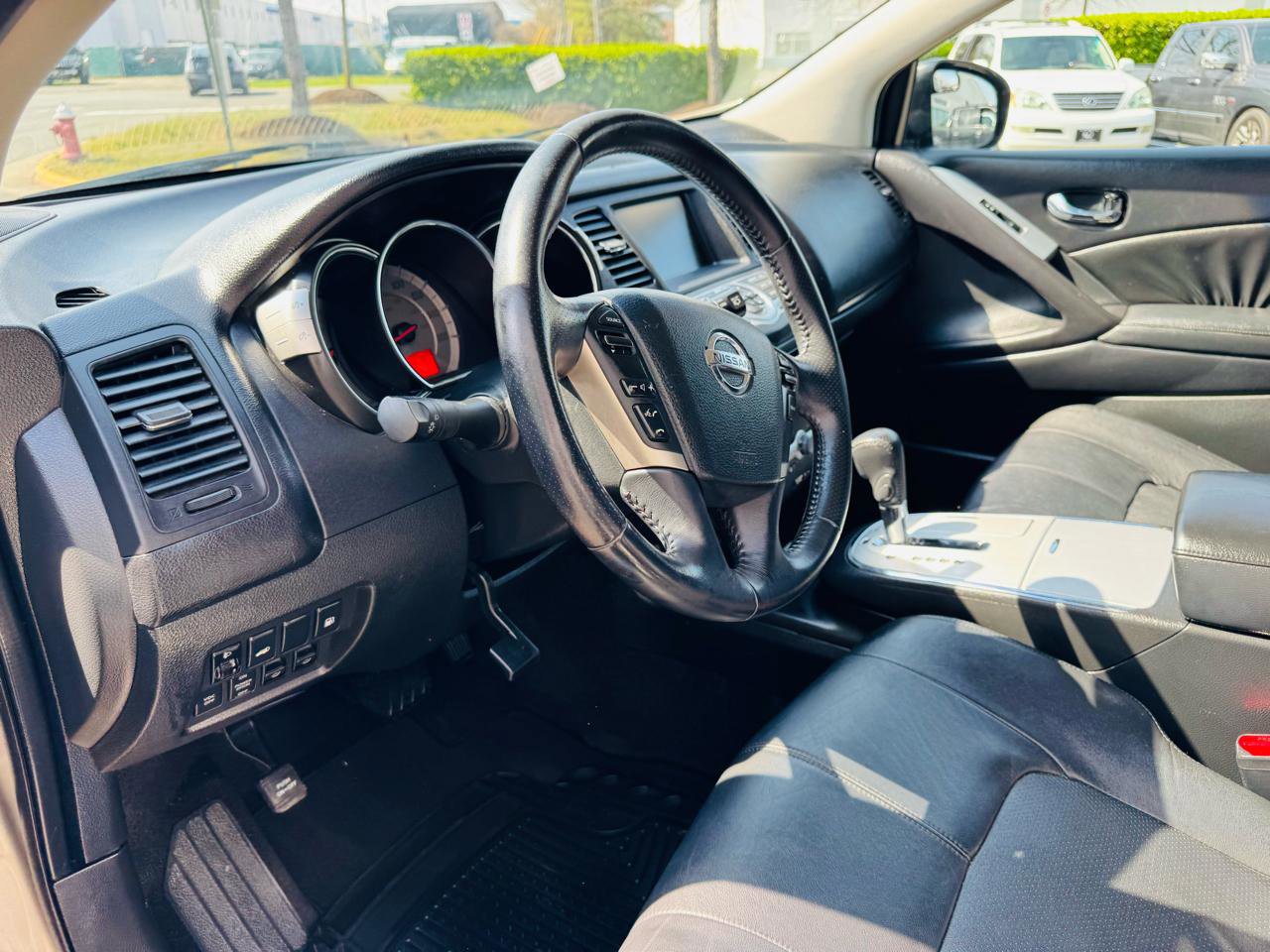 Used 2009 Nissan Murano SL w/ Technology Pkg image 12