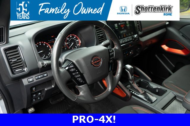 Used 2023 Nissan Frontier PRO-4X w/ Technology Package image 2