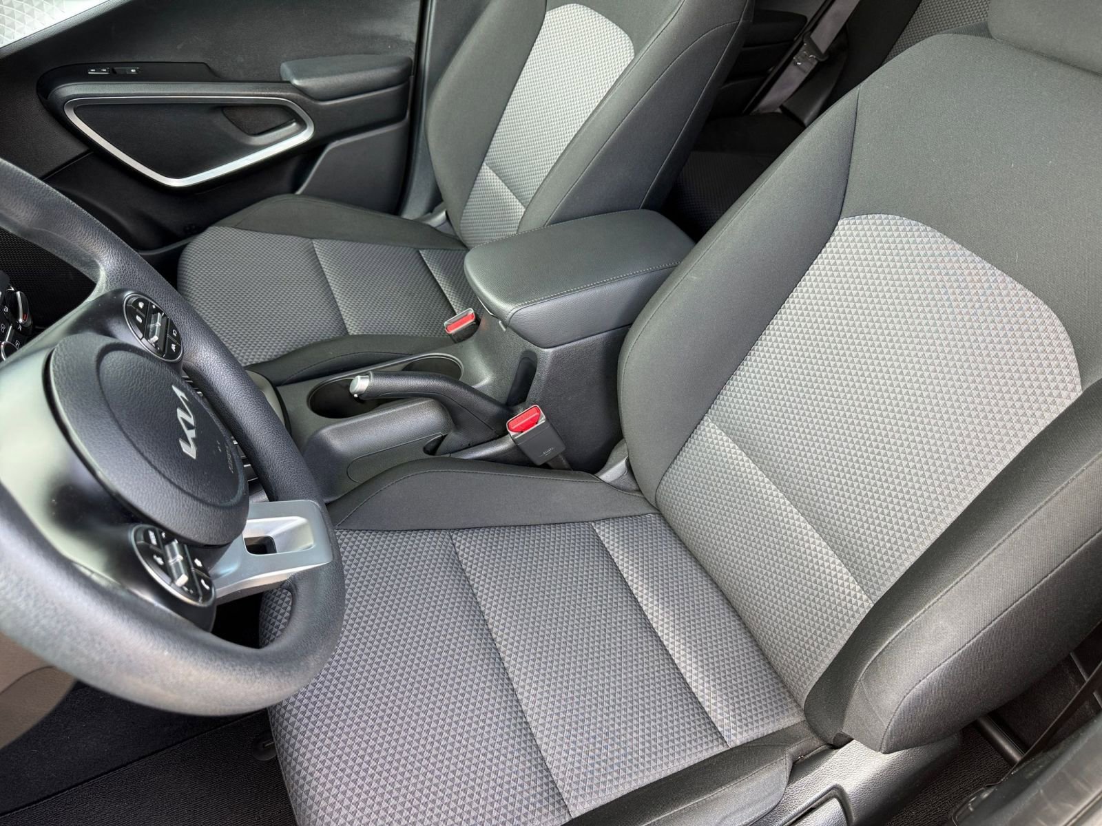 Used 2025 Kia Soul LX w/ LX Technology Package image 36