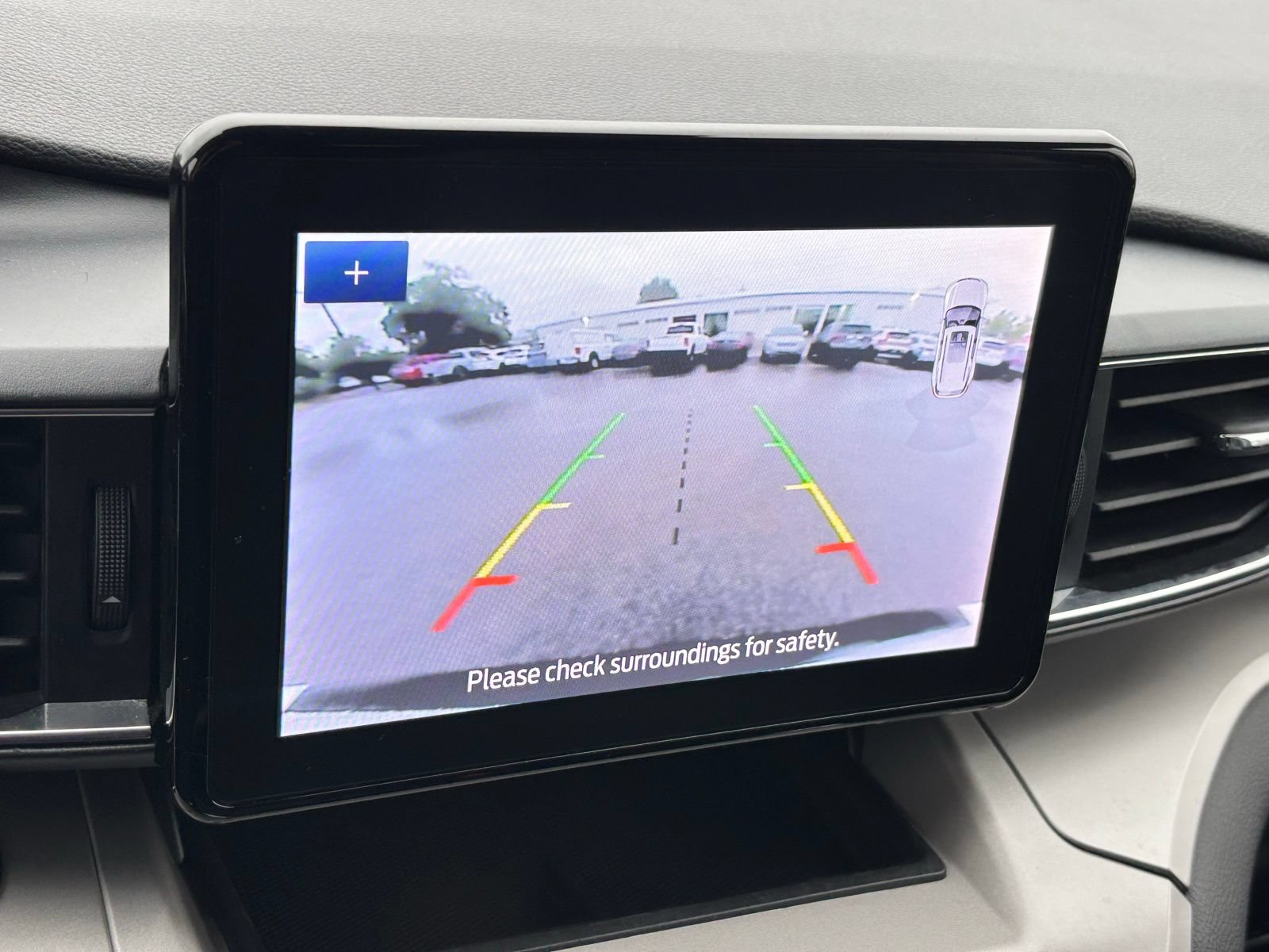 Used 2023 Ford Explorer XLT w/ Equipment Group 202A AWD/4WD image 6