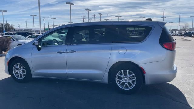 Used 2023 Chrysler Voyager LX image 7