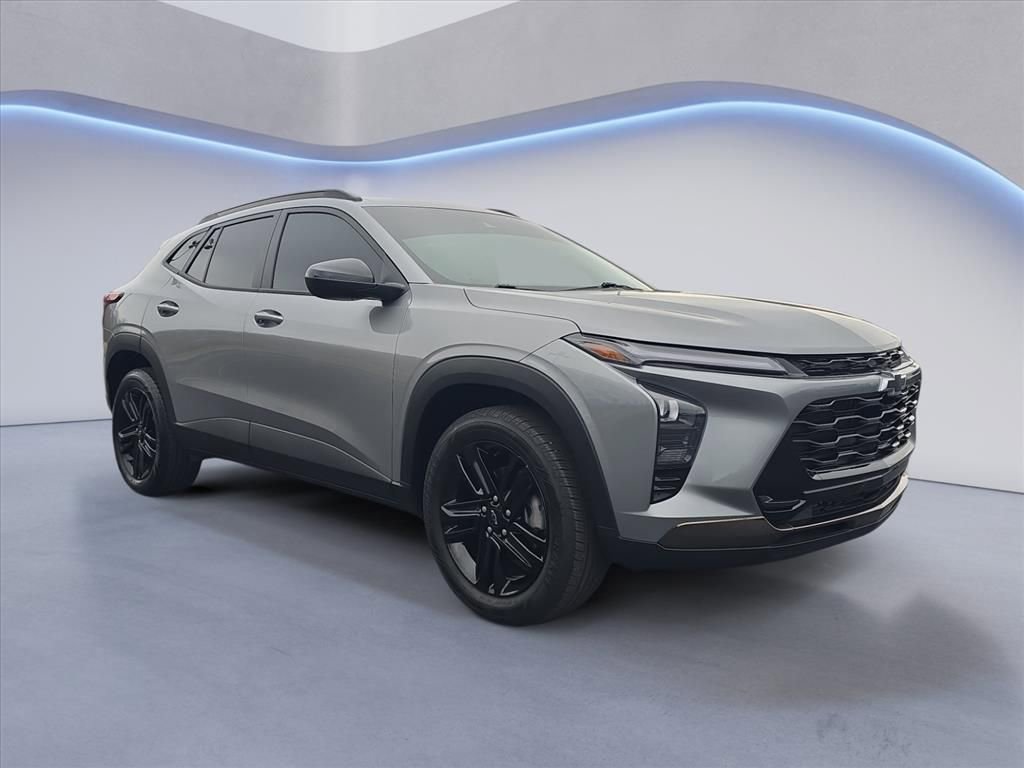 Used 2025 Chevrolet Trax ACTIV w/ Driver Confidence Package image 7