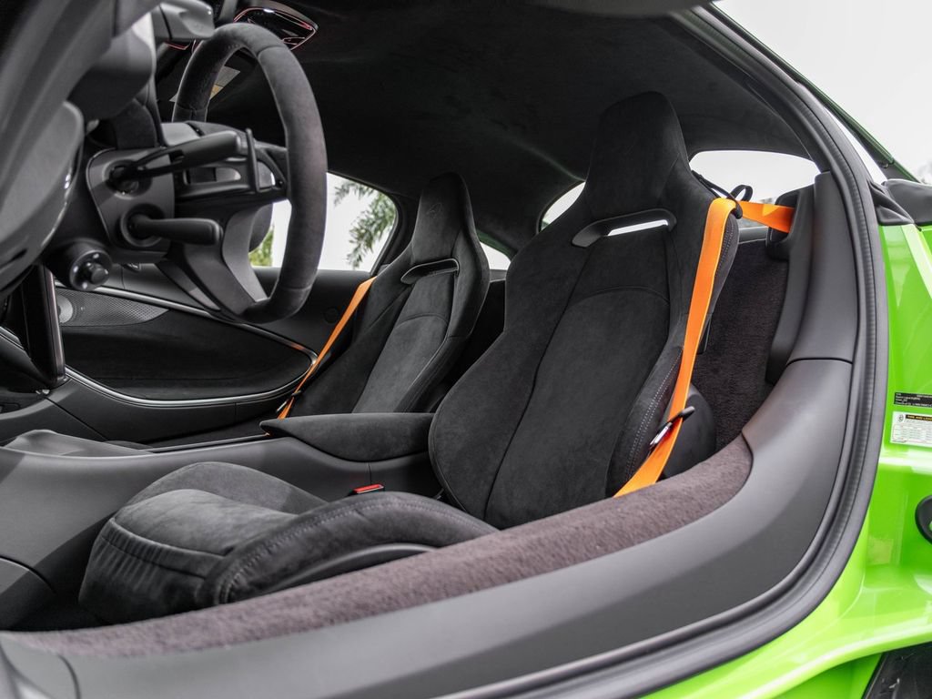 New 2026 McLaren Artura RWD image 25