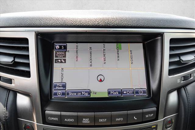 Used 2013 Lexus LX 570 4WD w/ Luxury Pkg image 16