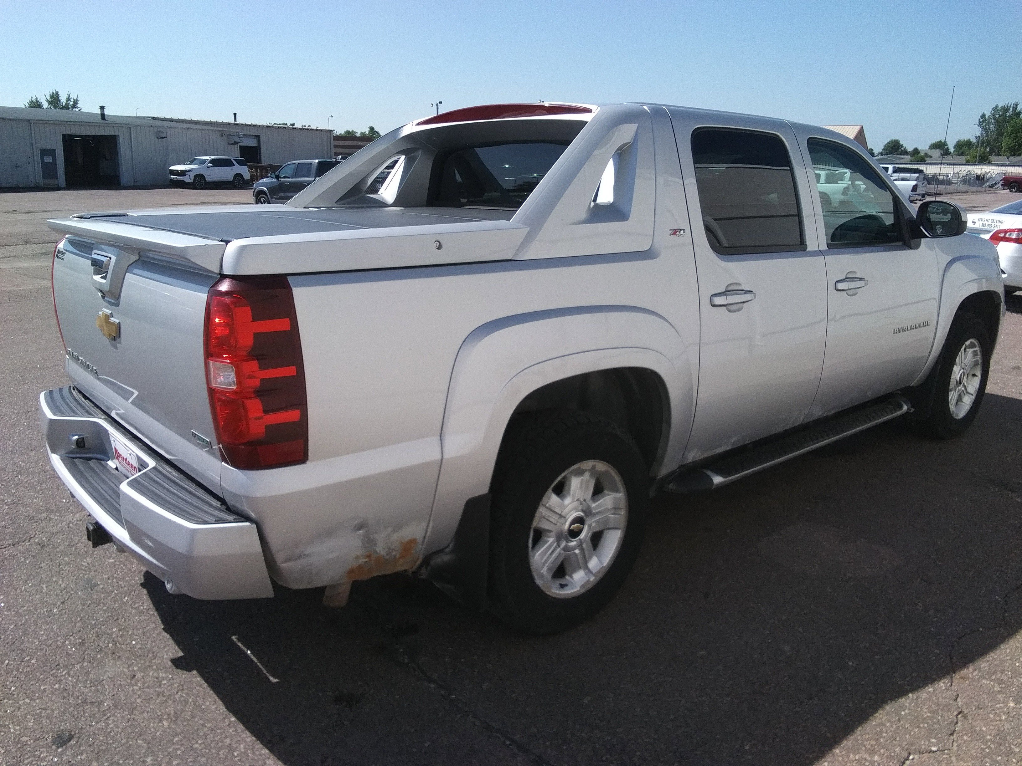 Used 2011 Chevrolet Avalanche LT AWD/4WD image 5