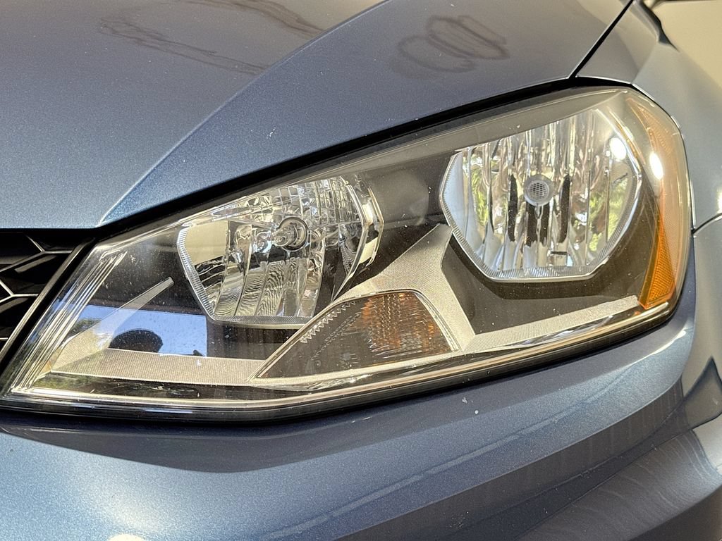 Used 2017 Volkswagen Golf Alltrack SEL AWD/4WD image 38