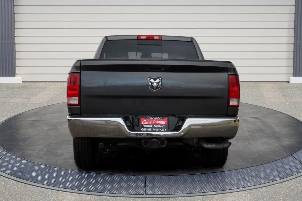 Used 2017 RAM 1500 Classic SLT AWD/4WD image 6