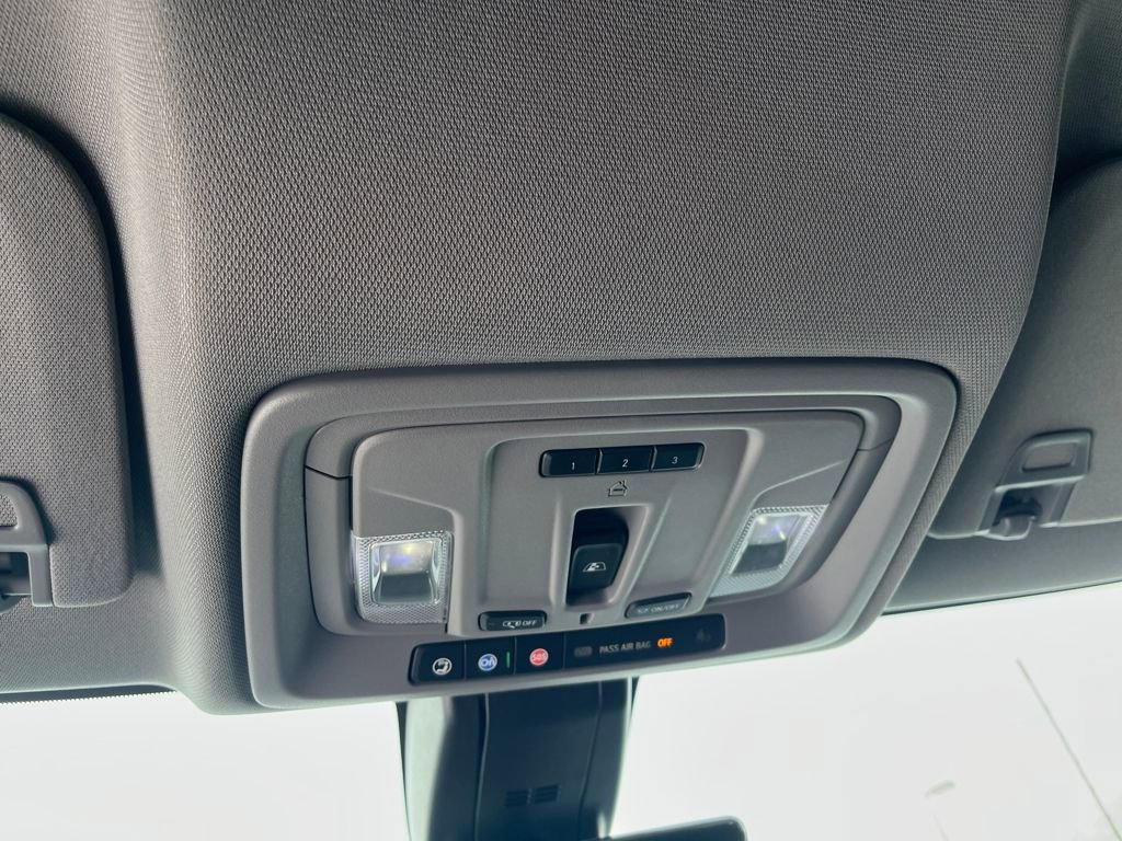 Used 2020 Chevrolet Silverado 2500 LTZ w/ LTZ Premium Package image 16