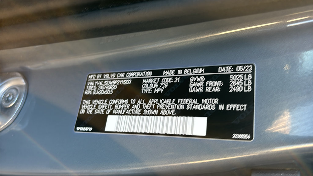 Certified 2023 Volvo XC40 B5 Plus w/ Climate Package AWD/4WD image 33