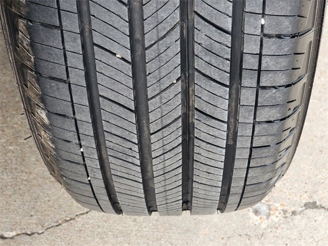 Used 2024 Chevrolet Equinox LS w/ LS Convenience Package image 11