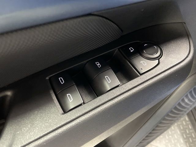 Used 2025 Chevrolet Equinox EV LT w/ Convenience Package FWD image 13