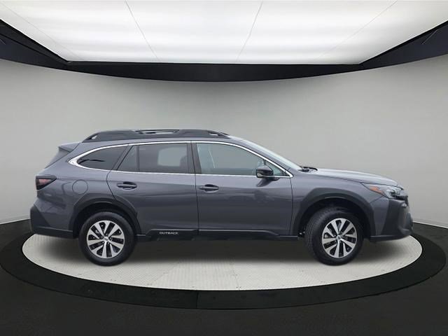 Certified 2025 Subaru Outback Premium w/ Popular Package #1A image 8