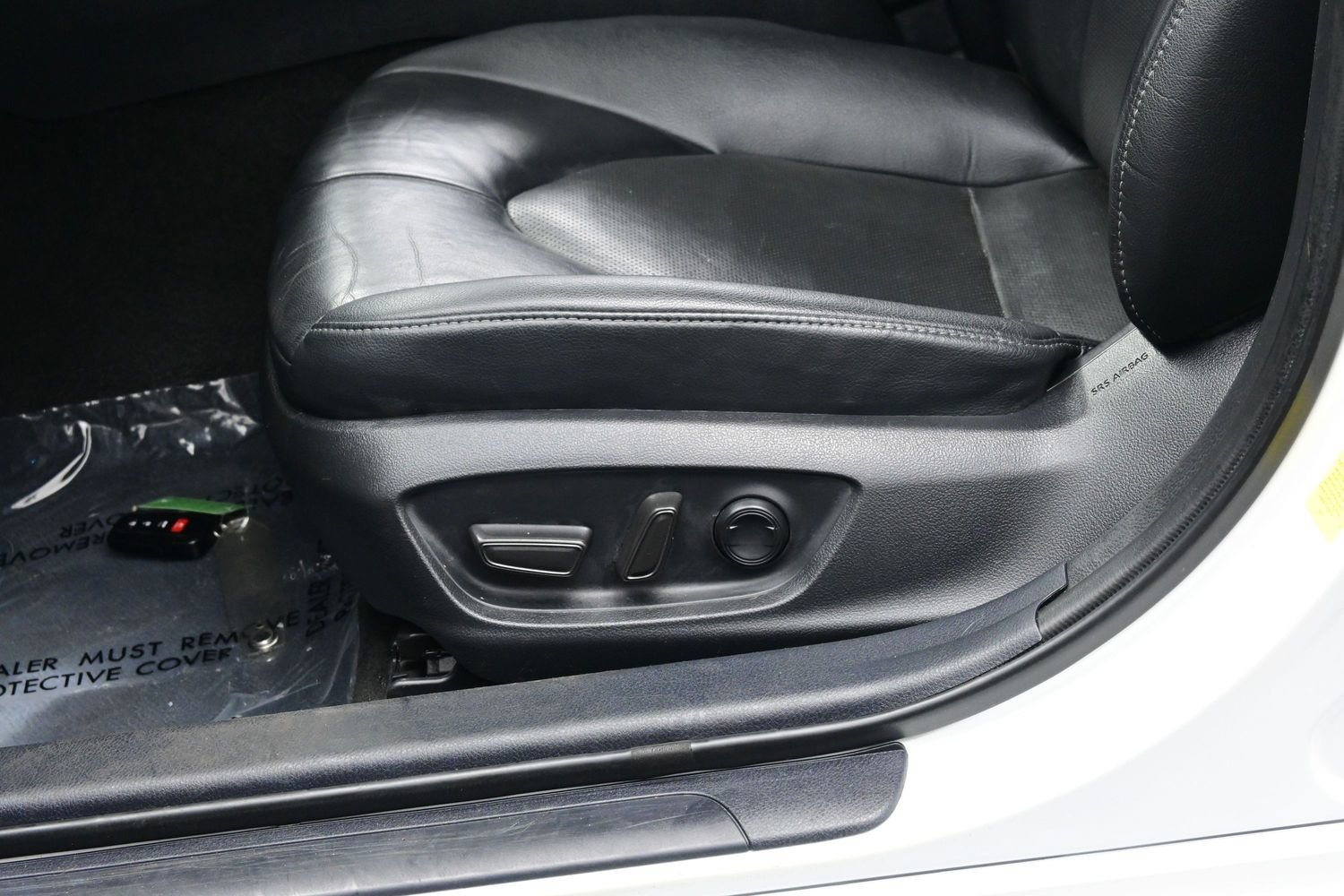 Used 2023 Toyota Camry XLE FWD image 11