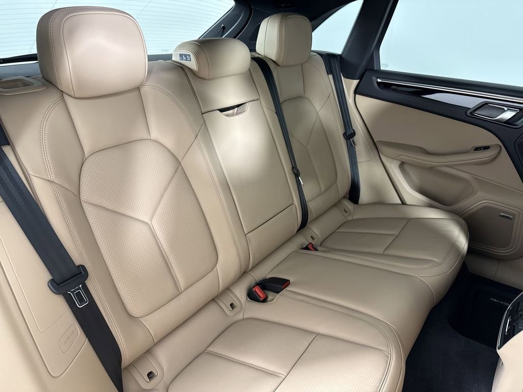 New 2026 Porsche Macan AWD/4WD image 23
