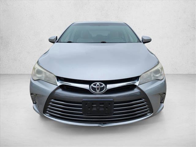 Used 2017 Toyota Camry XLE FWD image 2