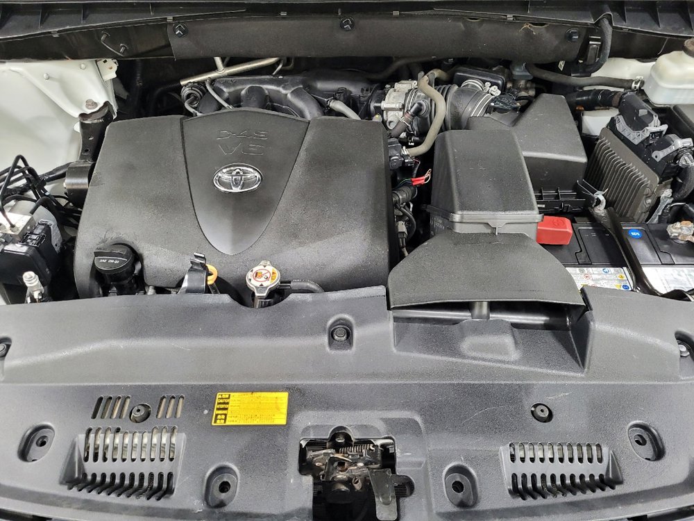 Used 2019 Toyota Highlander XLE image 30