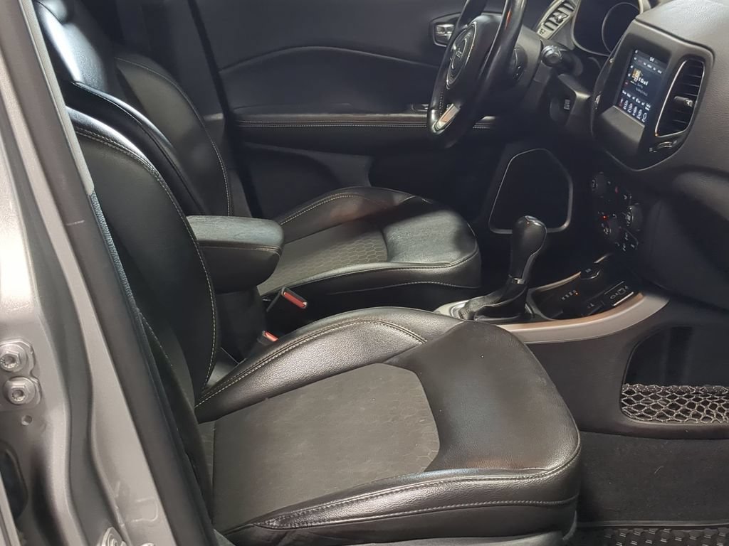 Used 2020 Jeep Compass Latitude w/ Cold Weather Group AWD/4WD image 27