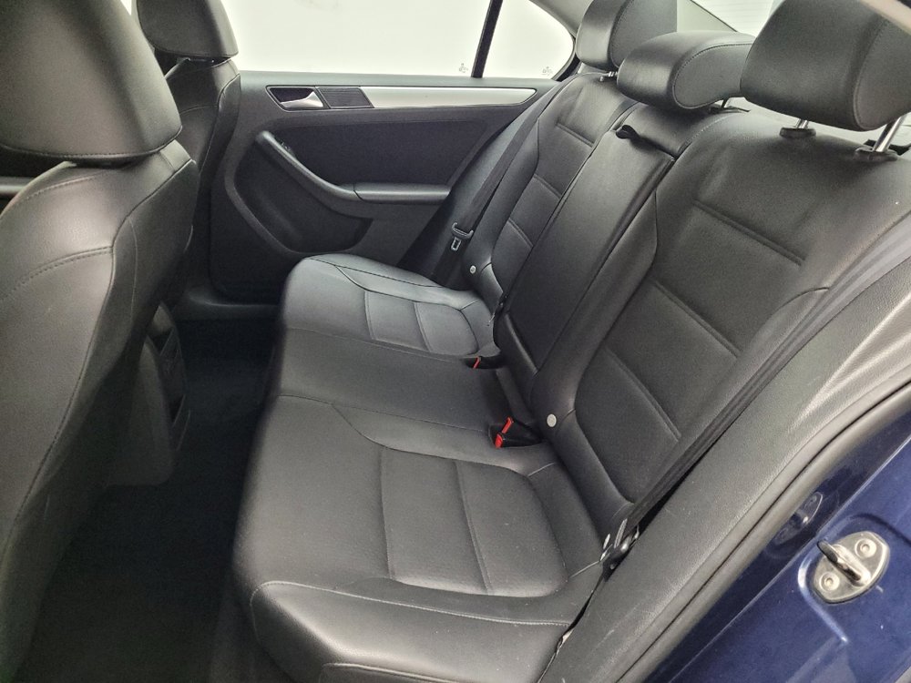 Used 2013 Volkswagen Jetta SE image 18