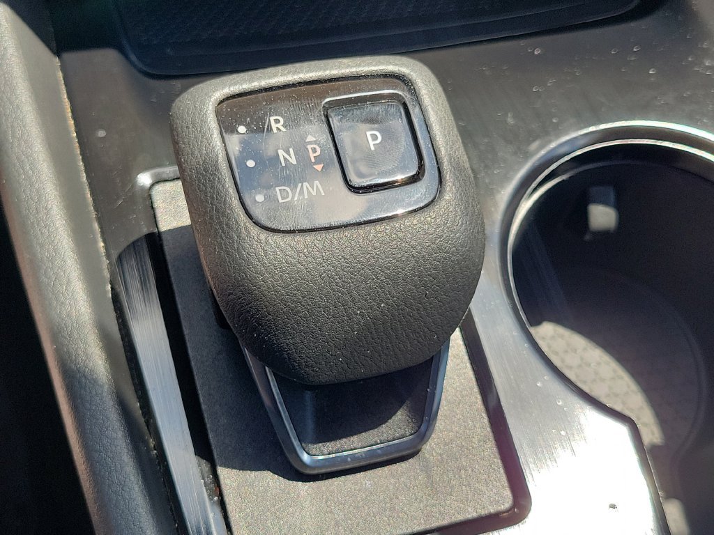 Certified 2024 Nissan Rogue SV AWD/4WD image 37