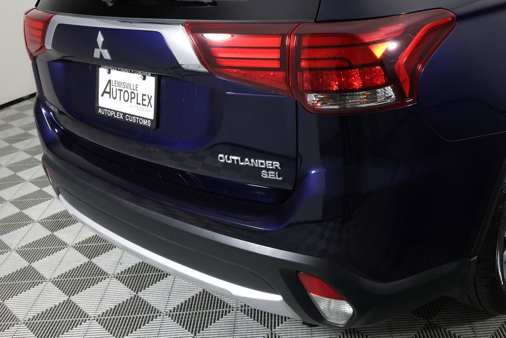 Used 2018 Mitsubishi Outlander SEL FWD image 43