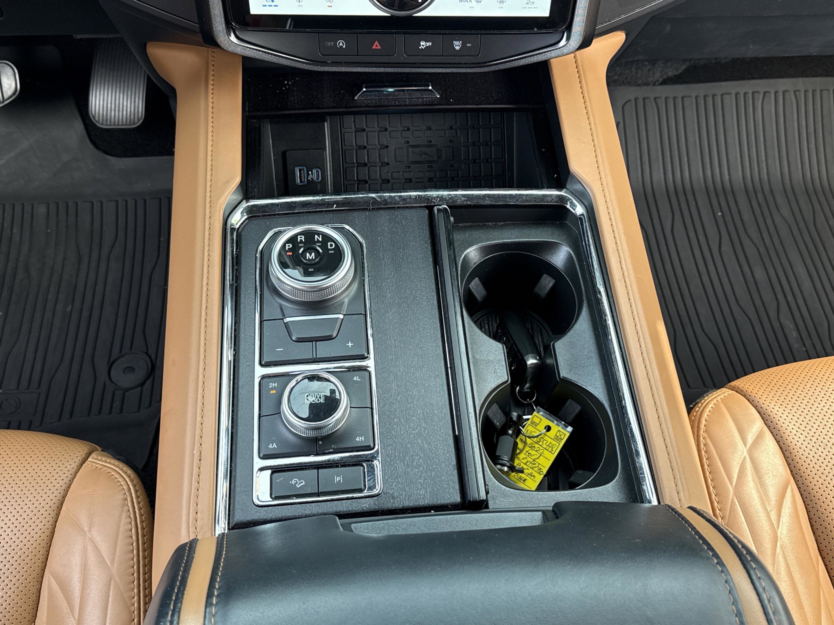 Used 2022 Ford Expedition Platinum AWD/4WD image 13